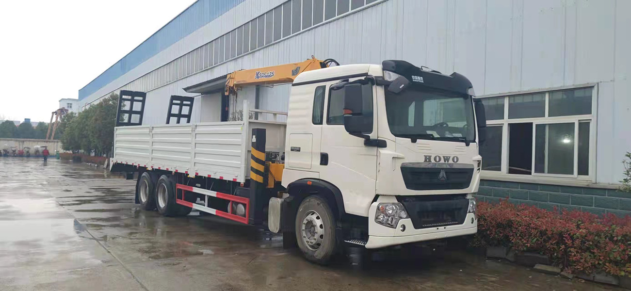 SINOTRUK SELFLOADING Boom CRANE TRUCK EXPORT